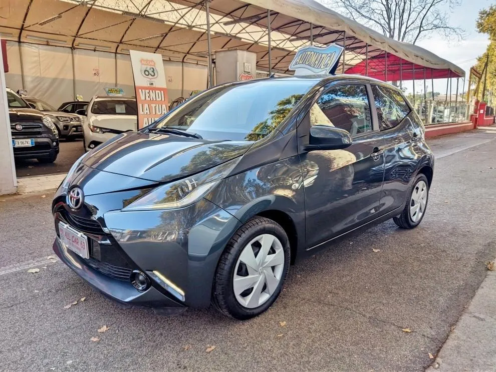 TOYOTA Aygo Image 1