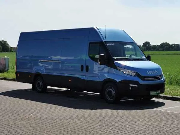 Iveco Daily 35S18 L3H2 AUT 3.0L Maxi Image 4